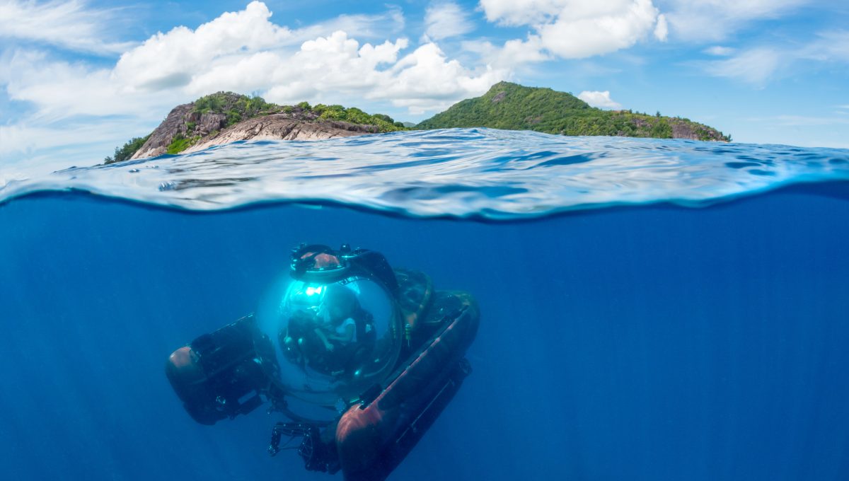 C-Explorer 3 diving in the Seychelles